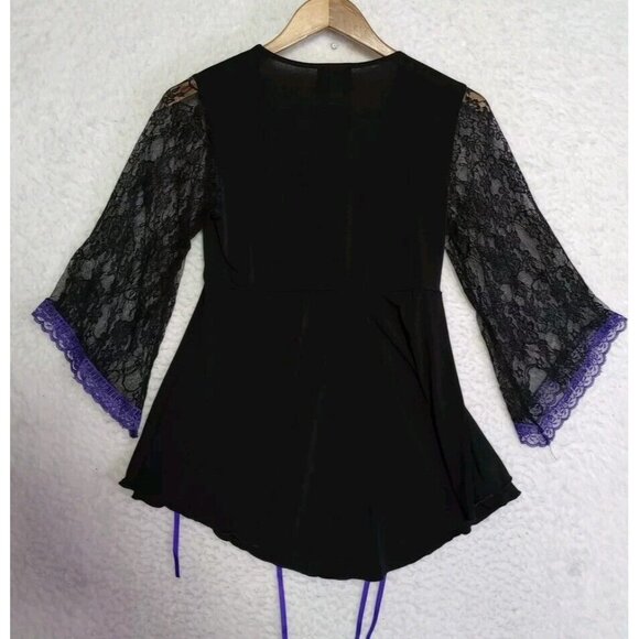 Dare To Wear Purple/Black Lace Up Bell Lace Sleeve Gothic Top Women's Size M NEW - Picture 2 of 15